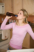 Women Tend to Seek Help for Alcohol Abuse Sooner Than Men