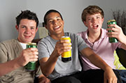 Close Friends May Be Key to Teens' Drinking