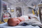 More U.S. Newborns Enduring Drug Withdrawal: Study